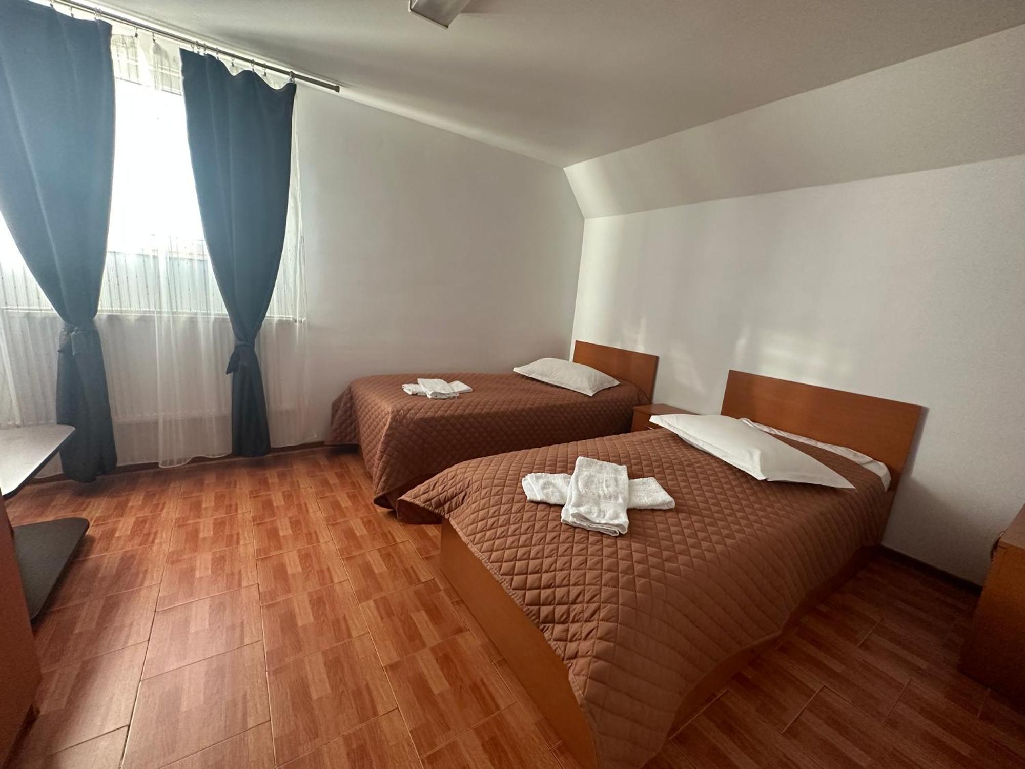 Casa Rustic Cazare Piteşti Exterior foto
